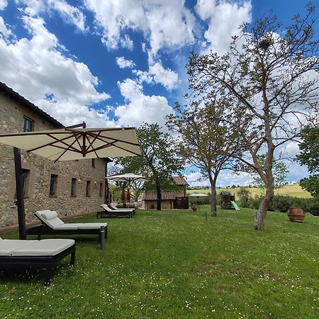 Villa Il Castagno Wine & Resort Siena Bagian luar foto