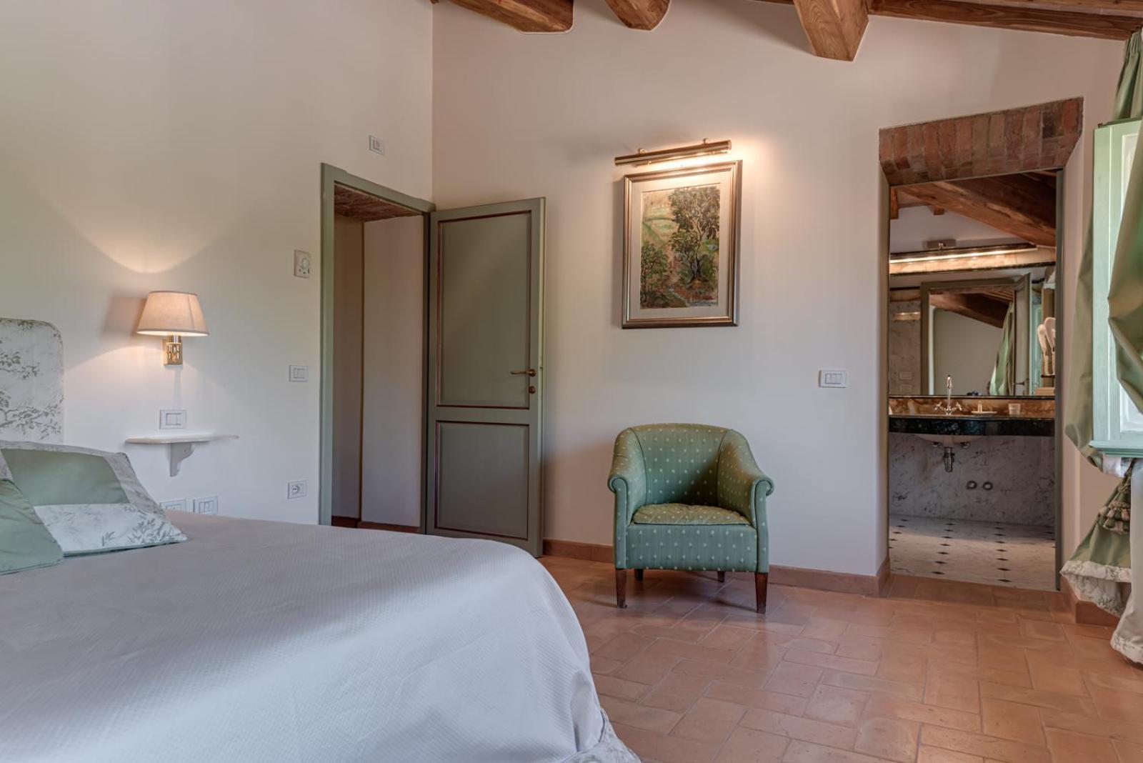 Villa Il Castagno Wine & Resort Siena Bagian luar foto