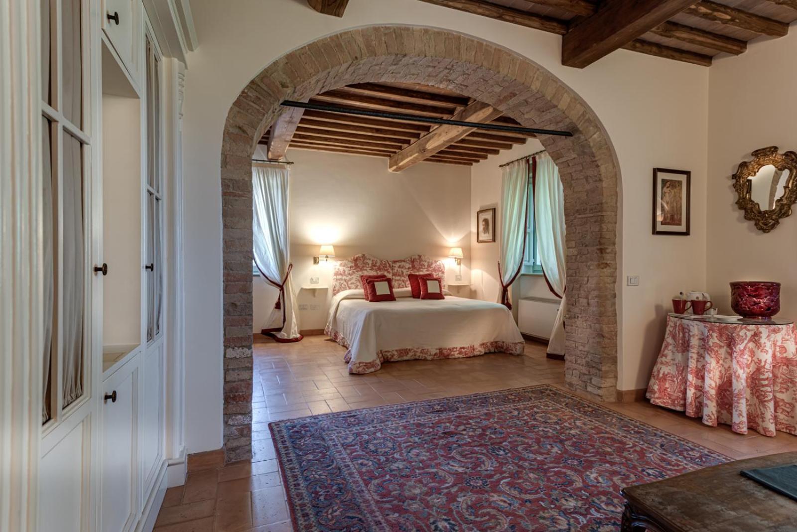 Villa Il Castagno Wine & Resort Siena Bagian luar foto