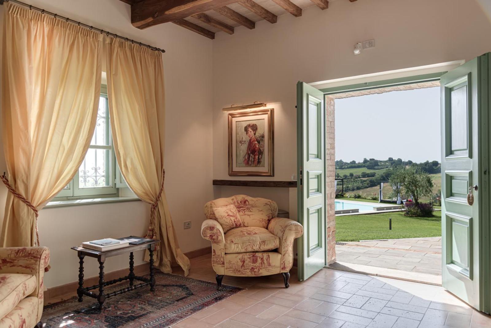 Villa Il Castagno Wine & Resort Siena Bagian luar foto