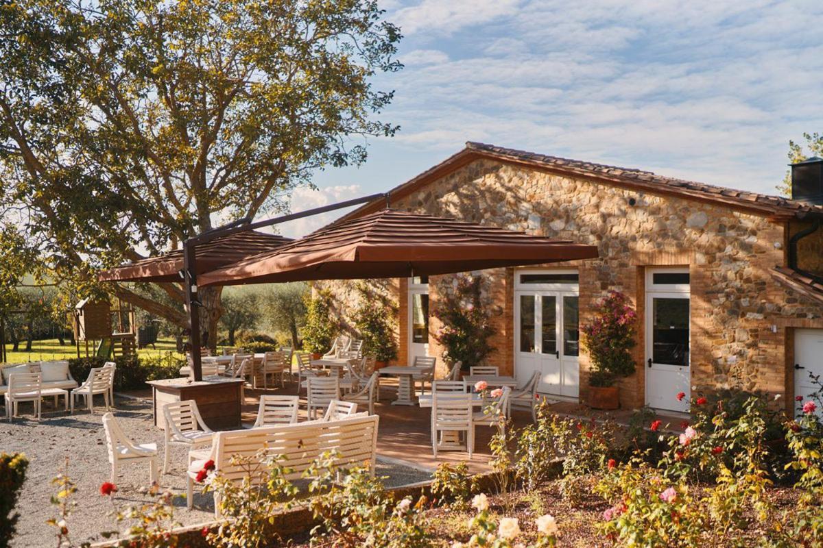 Villa Il Castagno Wine & Resort Siena Bagian luar foto