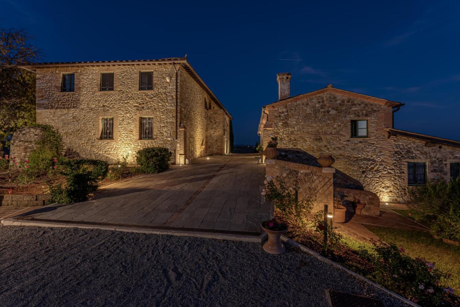 Villa Il Castagno Wine & Resort Siena Bagian luar foto