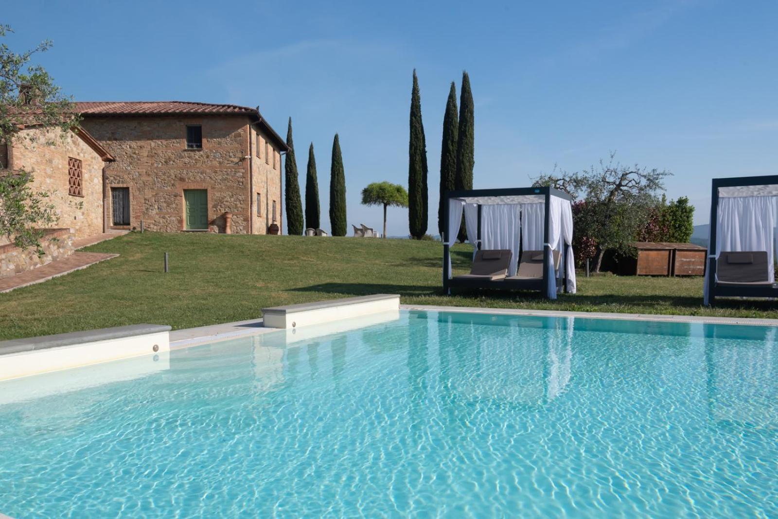 Villa Il Castagno Wine & Resort Siena Bagian luar foto