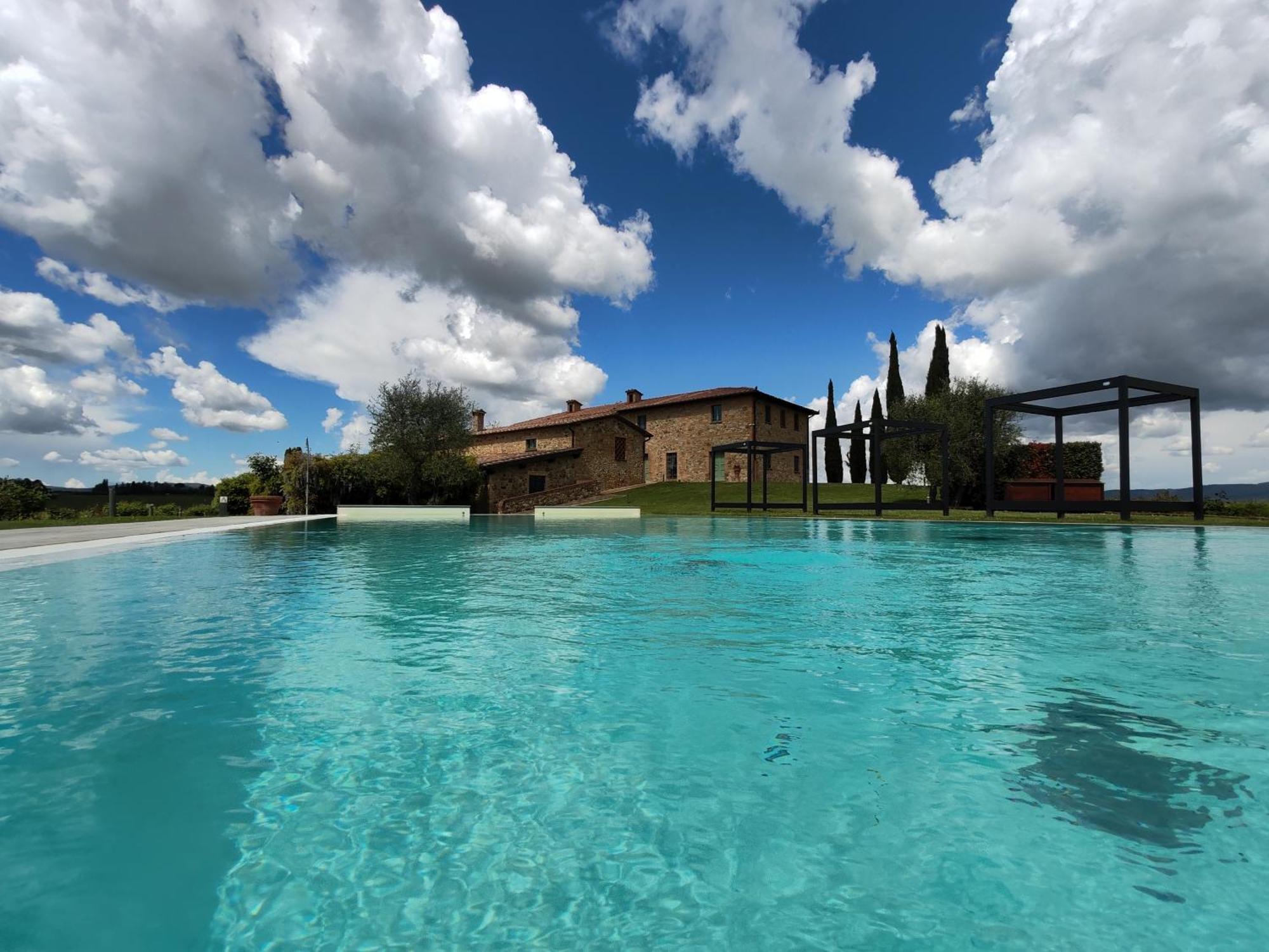 Villa Il Castagno Wine & Resort Siena Bagian luar foto